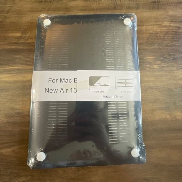 MacBook Air 13” 2018-2020 black/gold marble design hardshell case - Picture 2 of 3